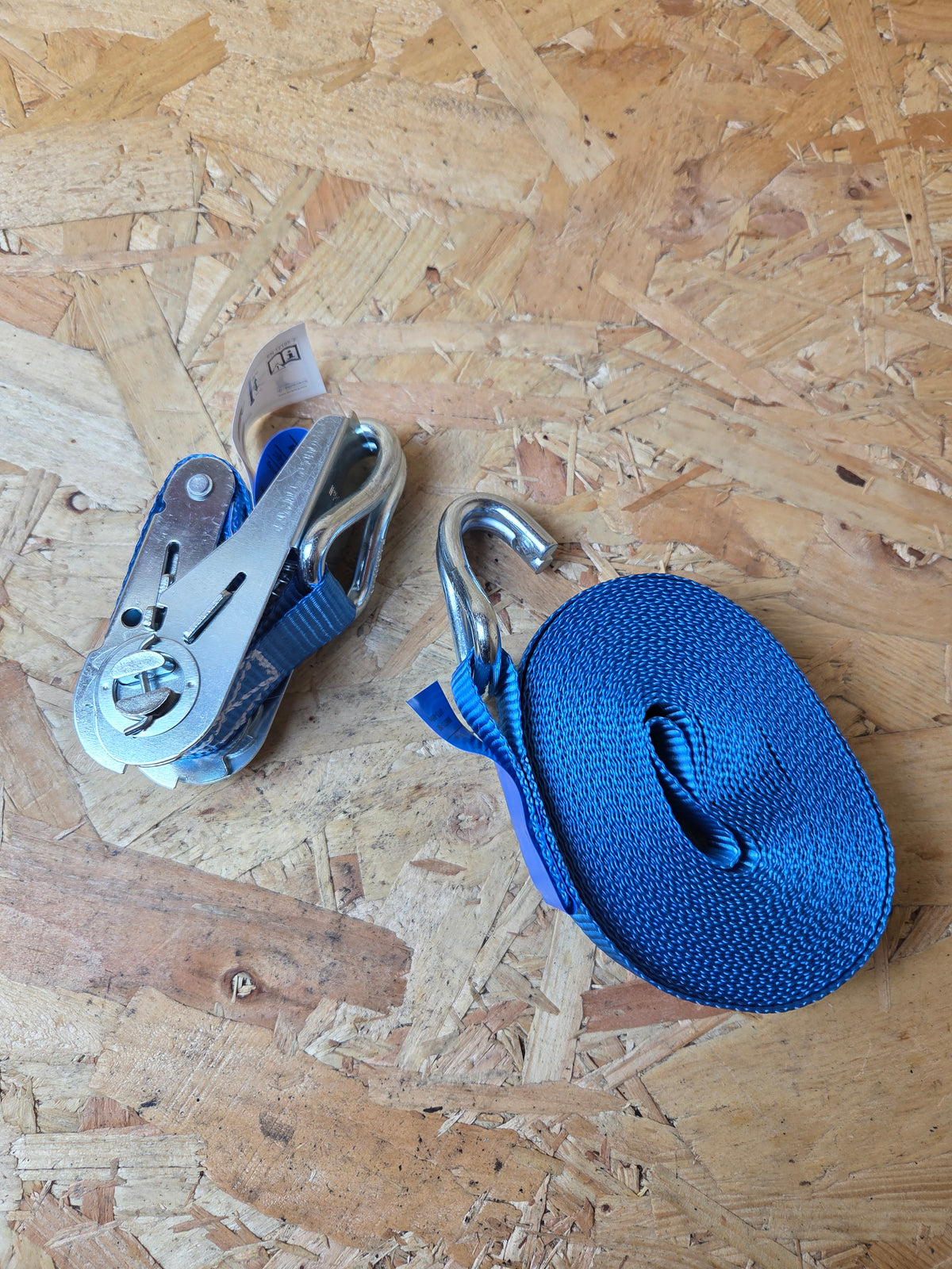 Ratchet Load Strap 8m x 25mm 800kg with Hooks – Blue