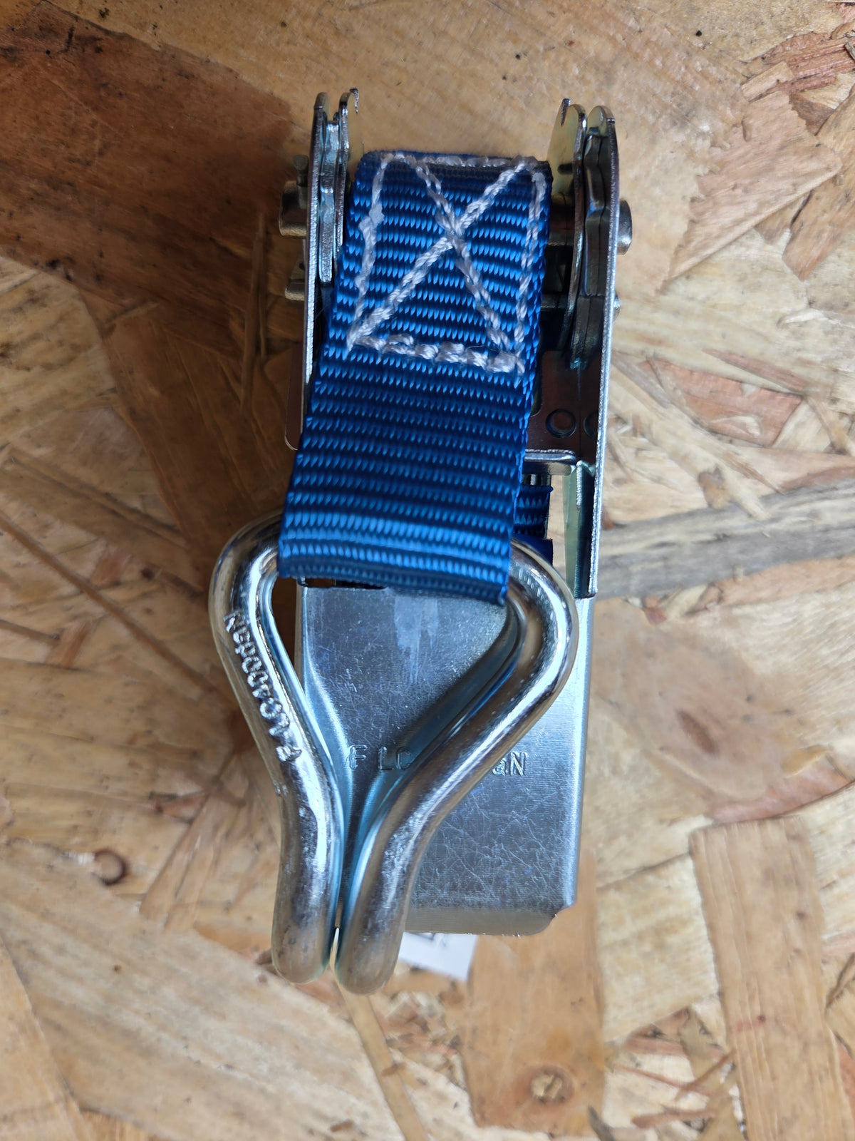 Ratchet Load Strap 8m x 25mm 800kg with Hooks – Blue