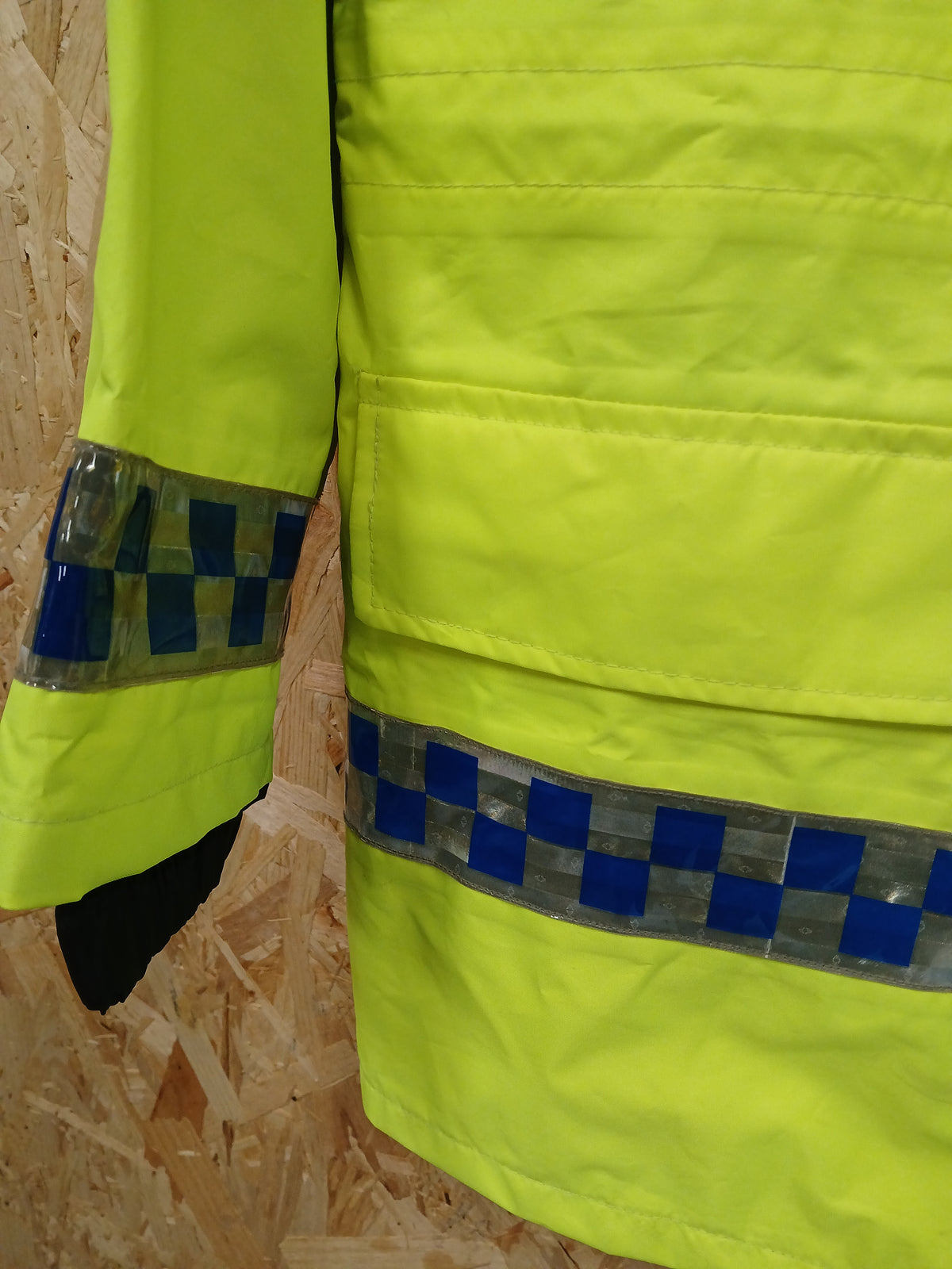 Ilasco British Police Waterproof Jacket - Yellow Hi-Vis Female Small Grade A