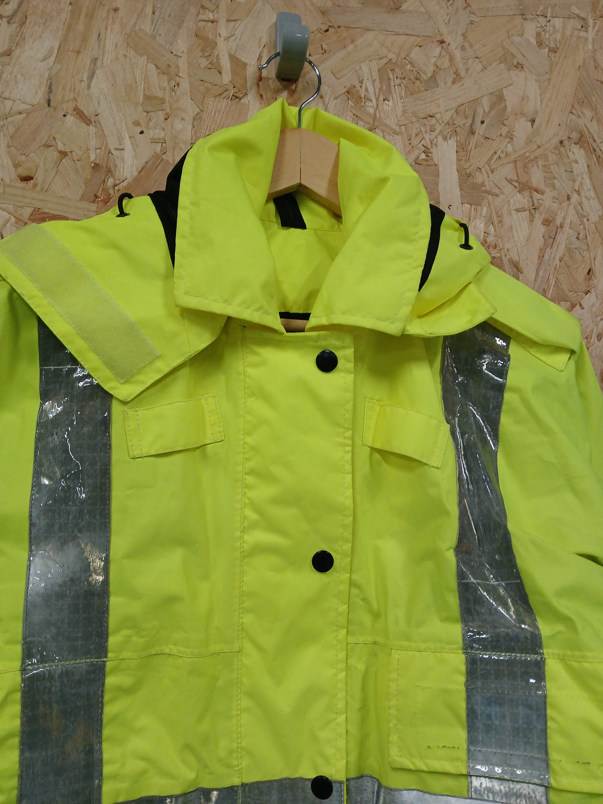 Ilasco British Police Waterproof Jacket - Yellow Hi-Vis Female Small Grade A