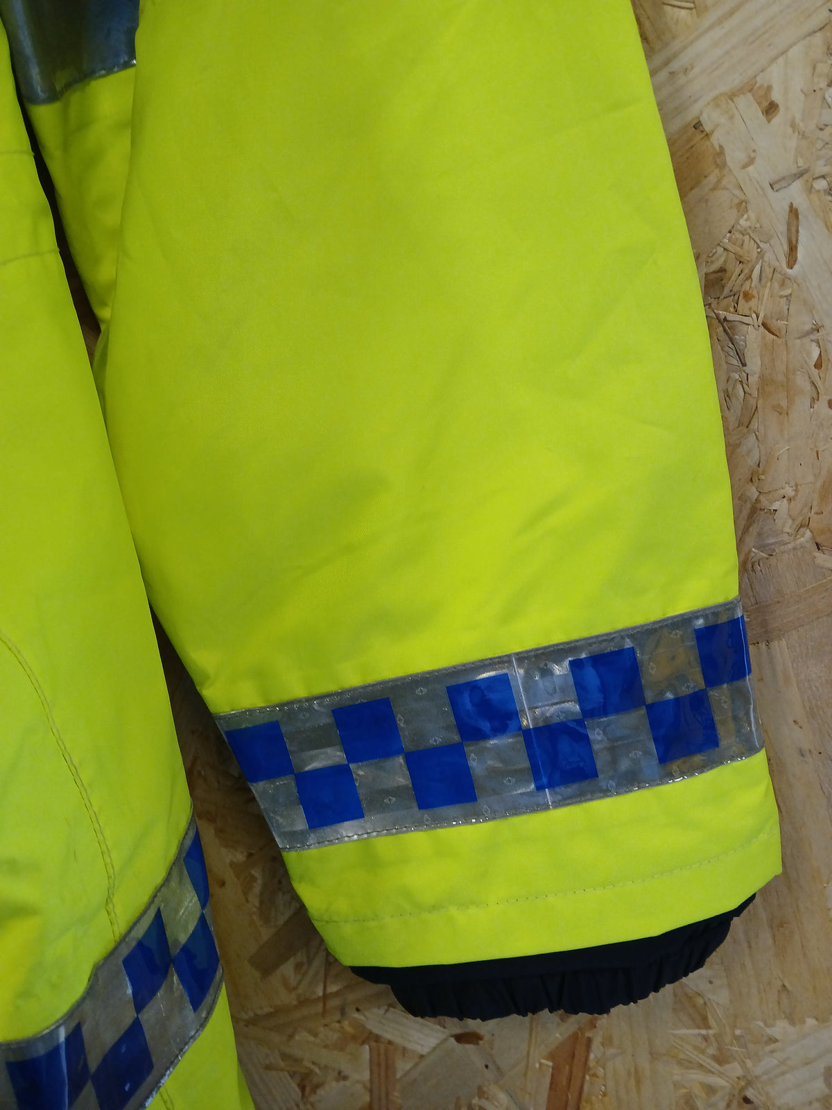 Ilasco British Police Waterproof Jacket - Yellow Hi-Vis Female Small Grade A