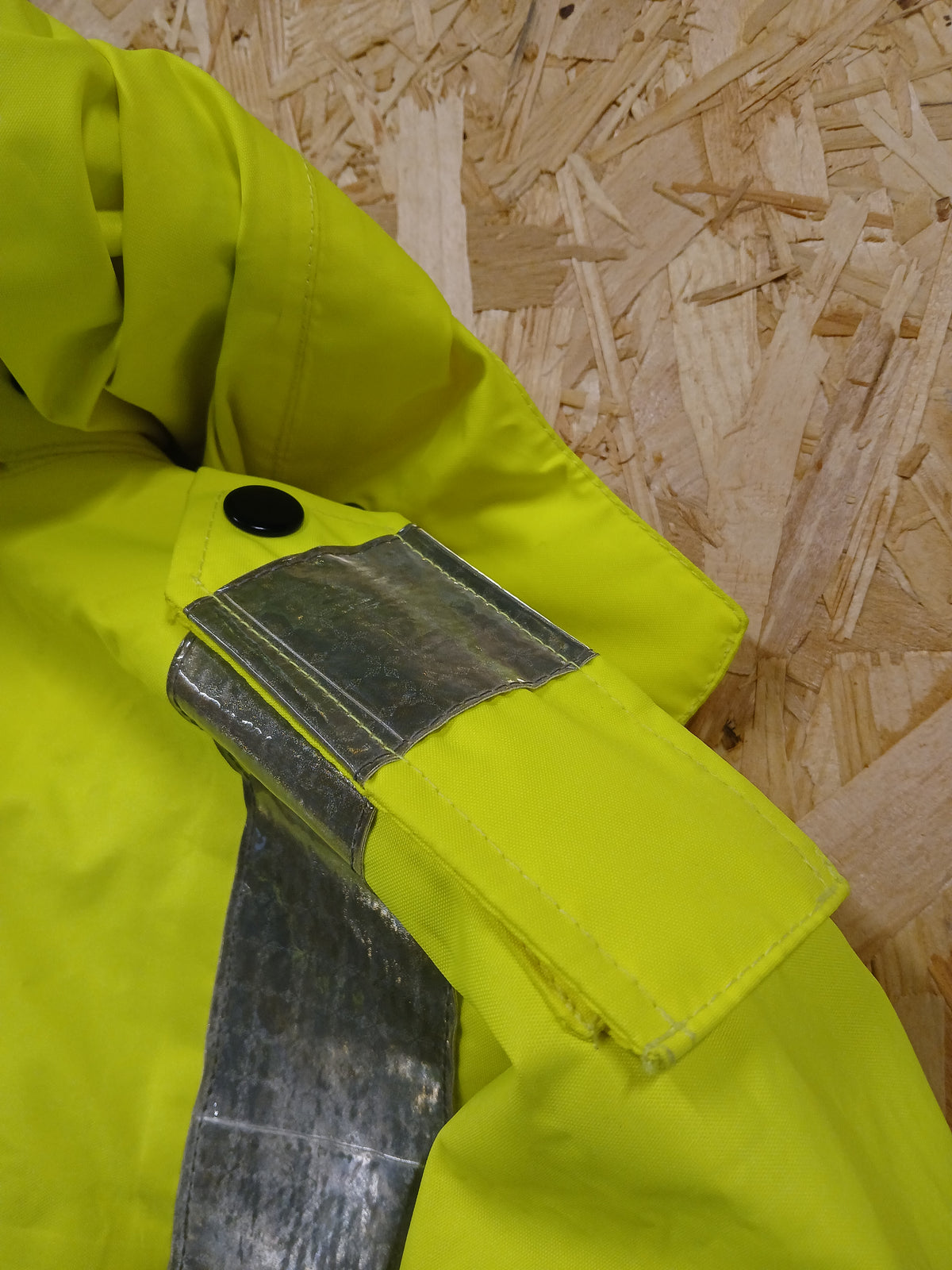 Ilasco British Police Waterproof Jacket - Yellow Hi-Vis Female Small Grade A